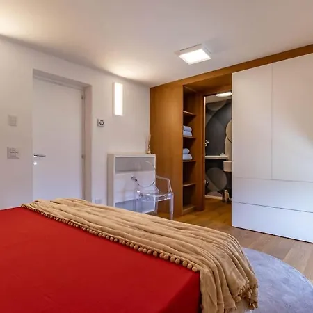 Апартаменти Cconforthotels Domus Venezia 4*