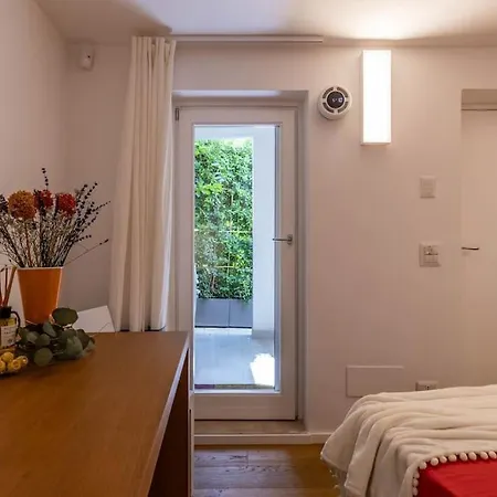 Cconforthotels Domus Venezia 4* Барі